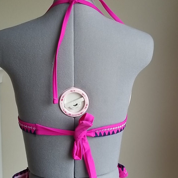 Bikini - Picture 3 of 8